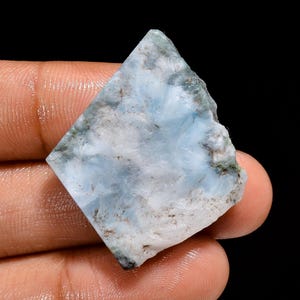 Fetta di Larimar naturale Larimar grezzo raro Lastra grezza Larimar grezzo Fetta decorativa spirituale Lastra grezza 24X28X6 mm 46 carati Larimar grezzo