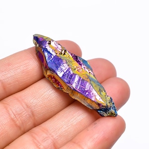 Pietra grezza di opale rivestita in titanio, forma grezza, opale grezza, 47X15X8 mm, cristallo di opale Aura da 37 carati, opale rivestita in titanio metafisico