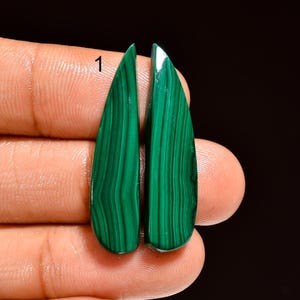 Paire de pierres précieuses en vrac cabochon de malachite naturelle Pierre de naissance Paire de malachite Pierre de malachite, pierre de malachite pour faire des boucles d'oreilles (comme sur la photo
