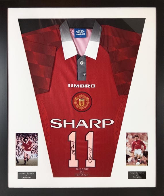 ジョージ・ベストとライアン・ギグスのサイン入り額入りマンチェスター