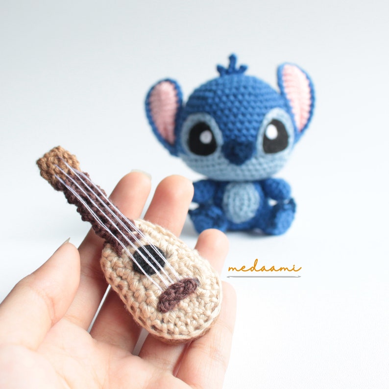 PDF PATTERN Blue Alien and Ukulele Amigurumi image 5