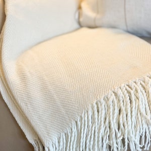 Cream & Beige High Quality Soft Tasselled Throw, Cream throw, Tassel Throw, Herringbone Throw