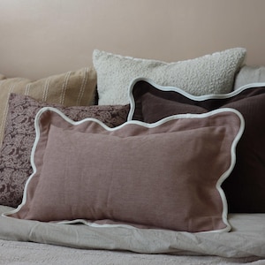Chloe Dusty Pink Scalloped Edge Cushion 50×30cm, Scallop Edge Cushion, Rectangle Cushion, 50x30cm Cushion.