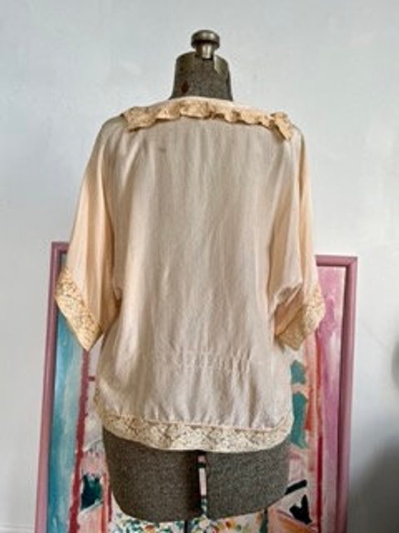 1920's Pale Pink Silk Bed Jacket - image 2