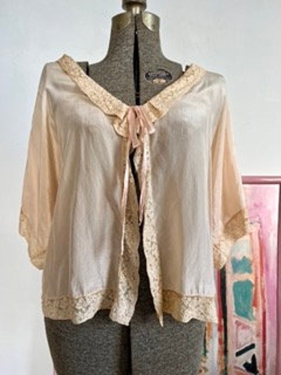 1920's Pale Pink Silk Bed Jacket - image 1