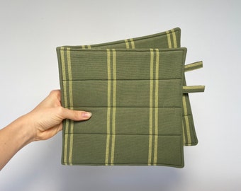 Topflappen aus Baumwolle in grün mit gelben Streifen