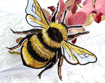 Еmbroidered bee patch