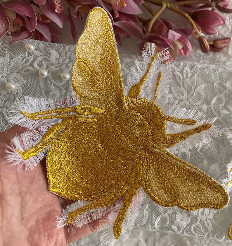 Embroidered patch
bee patch
back patch
custom embroidery
insect patch
cute patch
bumble bee
iron on patch
custom iron on patch
patches for jackets
trucker hat patches
embroidered patches
hat patches