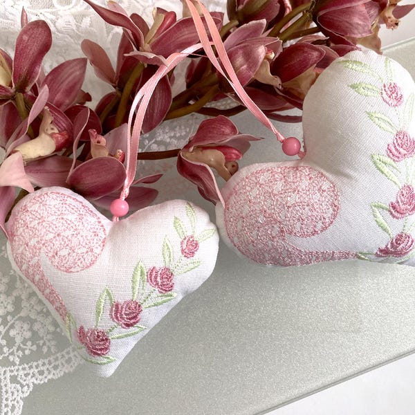 Valentijnsdag, geborduurde hartdecoratie