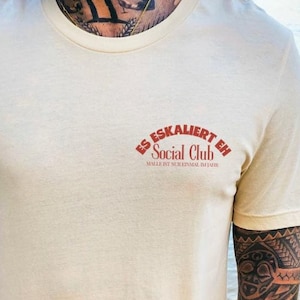It&#39;s escalating anyway Social Club Cocktail Party Shirt Malle 2025 oversized back print Mallorca holiday group JGA girls trip personalized beer tee