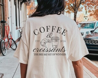 Koffie & croissants het ontbijt van winnaars Retro Shirt ontbijt minnaar T-Shirt eten moederdag cadeau jaren 90 grafische TShirt student wellness