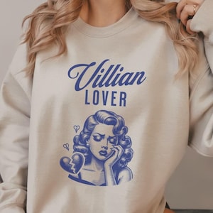 Bluza Villian Lover Książka dziwka czyta książki Mroczny romans smutek koszula prezent książkowy zabawny czytelnik pin up retro uzależniony booktok 90. hertbreak
