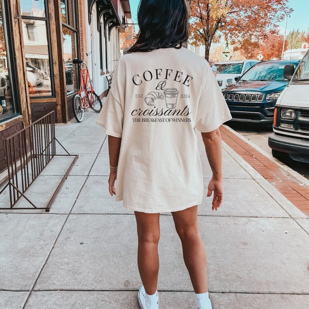 [NG] (W) OBIS CROISSANT GRAPHICS T-SHIRT ★大人気★ ASOS DESIGN oversized t-shirt with croissant espresso