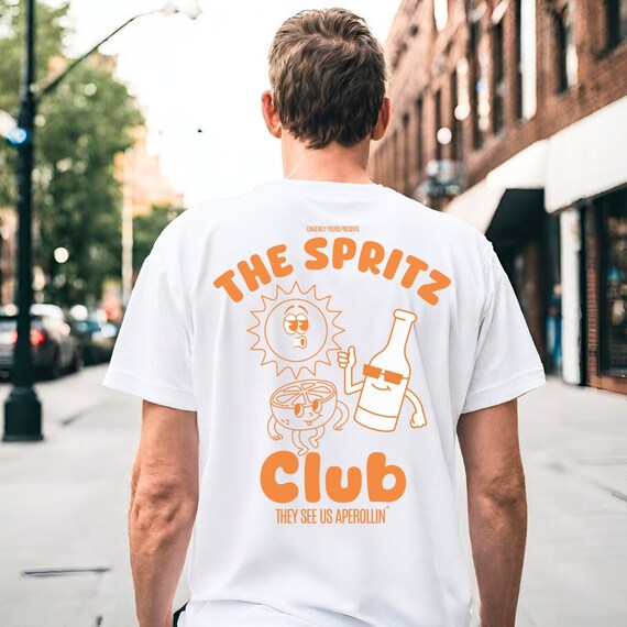 La bottiglia mascotte dello Spritz Club T shirt Aperol Spritz retro Maglietta Aperol con stampa posteriore Y2K ci vedono maglietta aperollin Regalo alcolico Aperol Aperitifo Etsy Italia