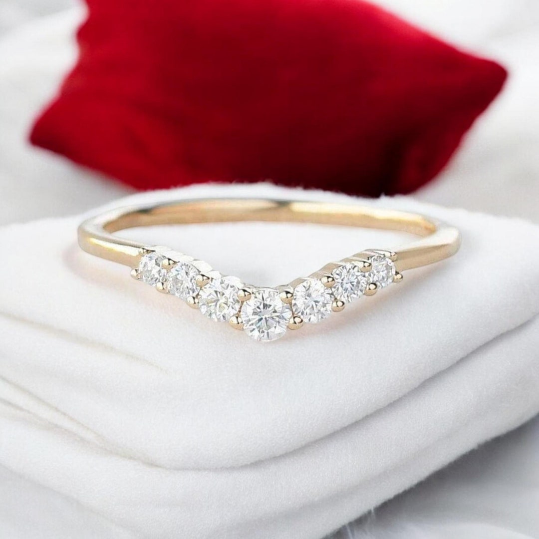 Round Cut Moissanite Curved Wedding Band, Handmade 14k Yellow Gold ...