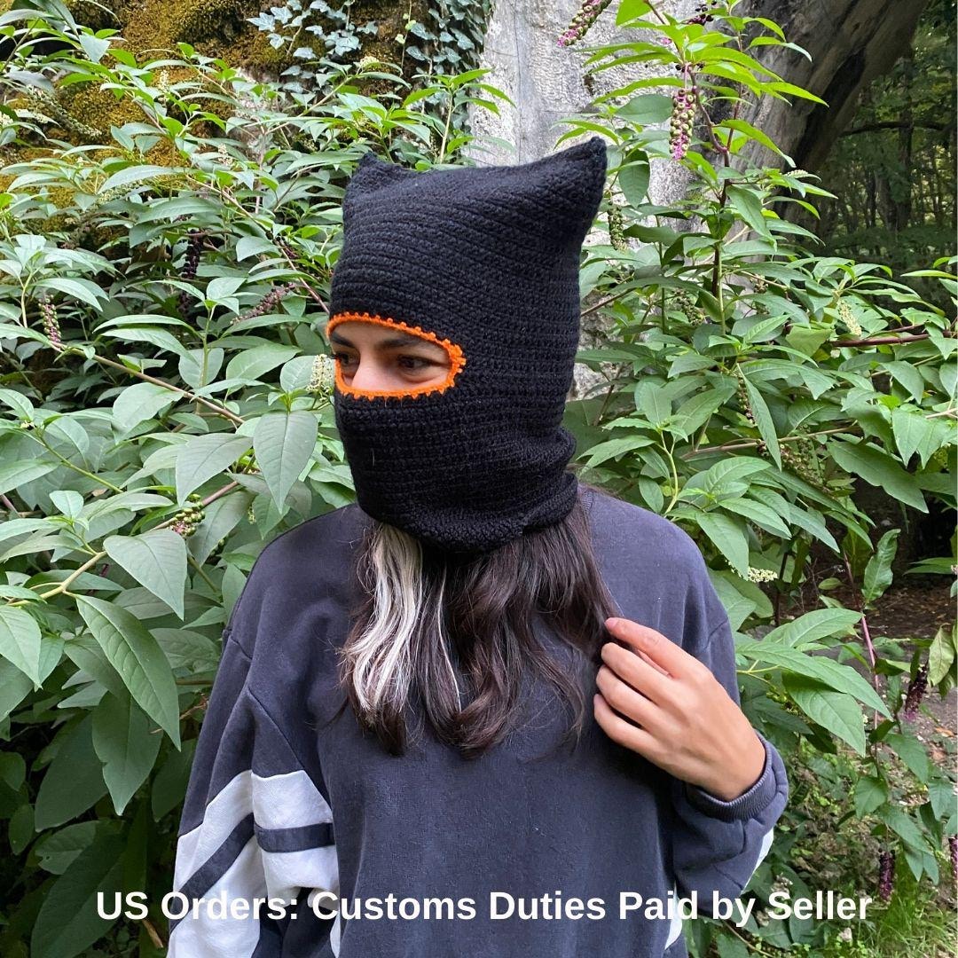 Hand-knitted Cat-eared Balaclava: Wool Blended Halloween Ski Mask
