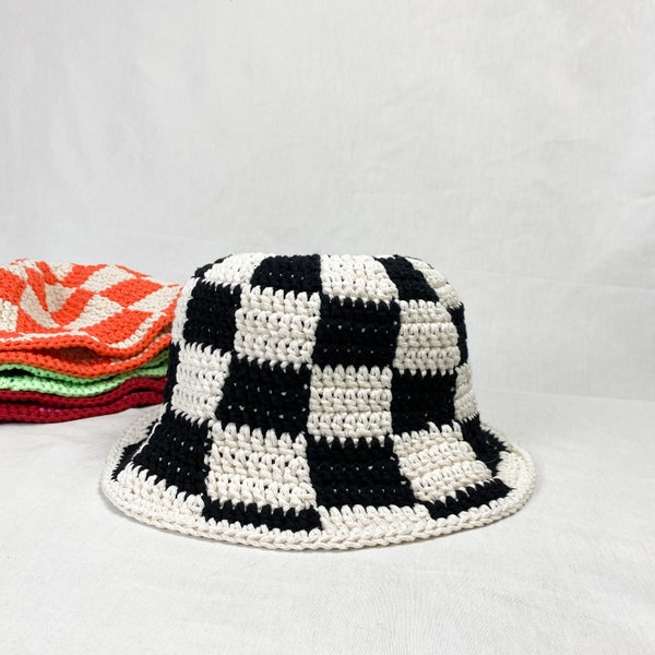 Black and white hand knit checkered bucket hat, dua lipa trendy bucket hat