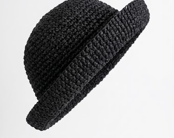 Sombrero de playa unisex de rafia negra hecho a mano con ganchillo:
