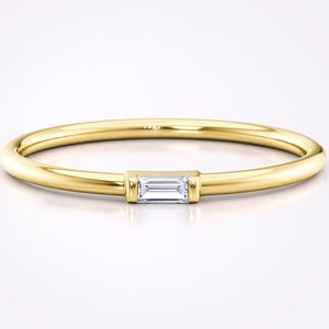Dainty gold stacking baguette diamond ring band for her - Minimalist jewelry for women