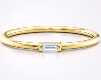 Dainty gold stacking baguette diamond ring band for her - Minimalist jewelry for women