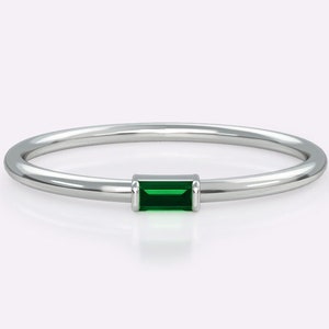 Dainty stacking baguette cut emerald ring band 14k gold - Irish ring for women - Anniversary gift - Christmas gift for her