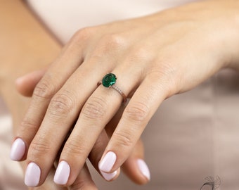 Anillo de compromiso de esmeralda ovalada en oro blanco de 18 k con halo oculto y pavé de diamantes naturales, anillo de piedra preciosa verde, regalo de aniversario de bodas de 14 k