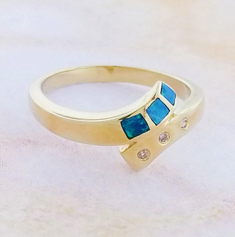 14k Yellow Gold Vintage Opal and Diamond Ring image 7