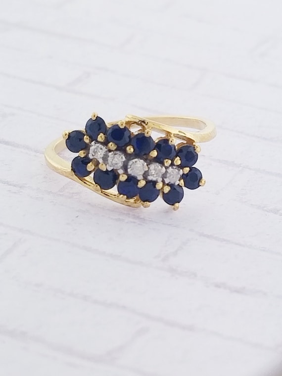 10k Yellow Gold Vintage Sapphire and Diamond Ring - image 2