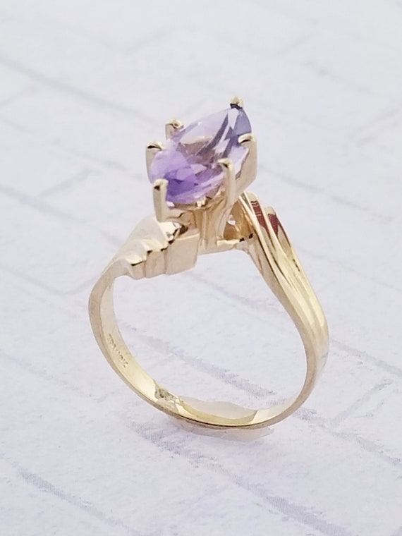 10k Yellow Gold Vintage Amethyst Solitaire Ring - image 10