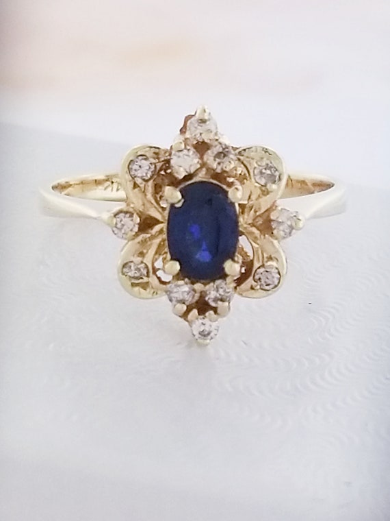 14k Yellow Gold Vintage Sapphire and Diamond Ring - image 1