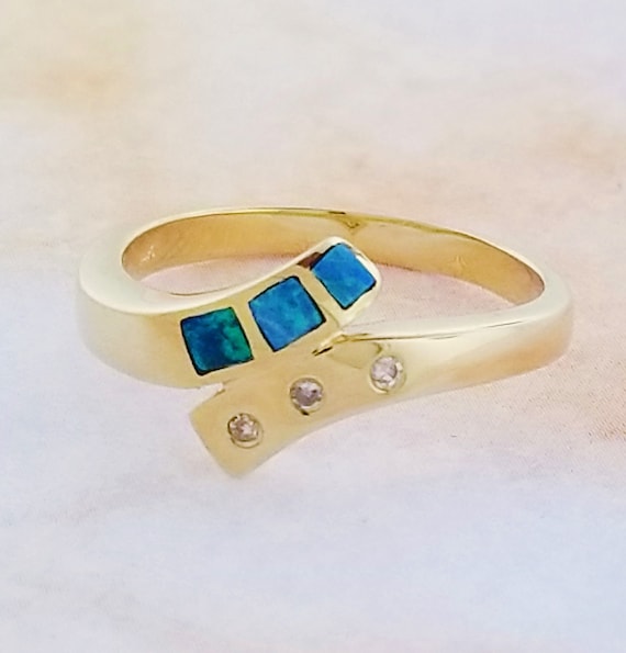 14k Yellow Gold Vintage Opal and Diamond Ring - image 1