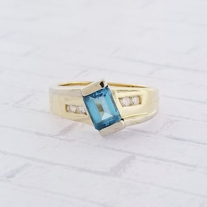 14k Yellow Gold Vintage Blue Topaz and Diamond Ring