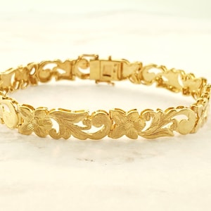 14k Yellow Gold Vintage Diamond Cut Hand Engraved Flower Bracelet