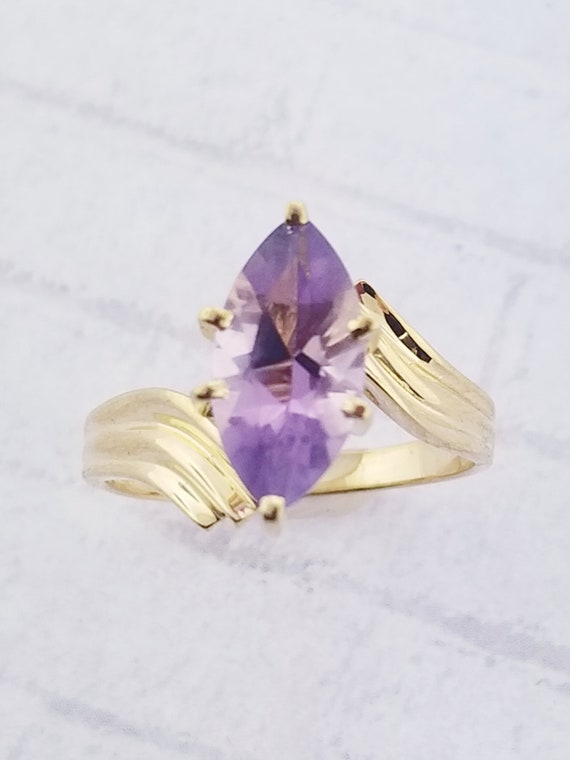 10k Yellow Gold Vintage Amethyst Solitaire Ring - image 7