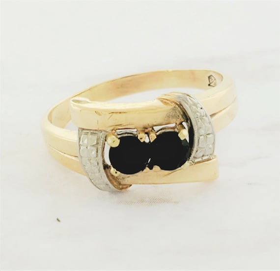 10k Yellow Gold Vintage Ladies Sapphire Ring - image 1