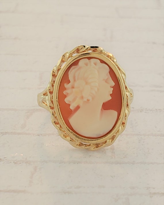 14k Yellow Gold Vintage Cameo Ring - image 7
