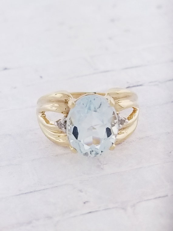 10k Yellow Gold Vintage Blue Topaz and Diamond Ri… - image 6