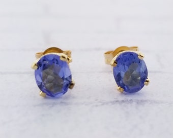 14k Yellow Gold Tanzanite Stud Earrings