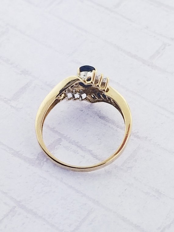 10k Yellow Gold Vintage Sapphire and Diamond Ring - image 4