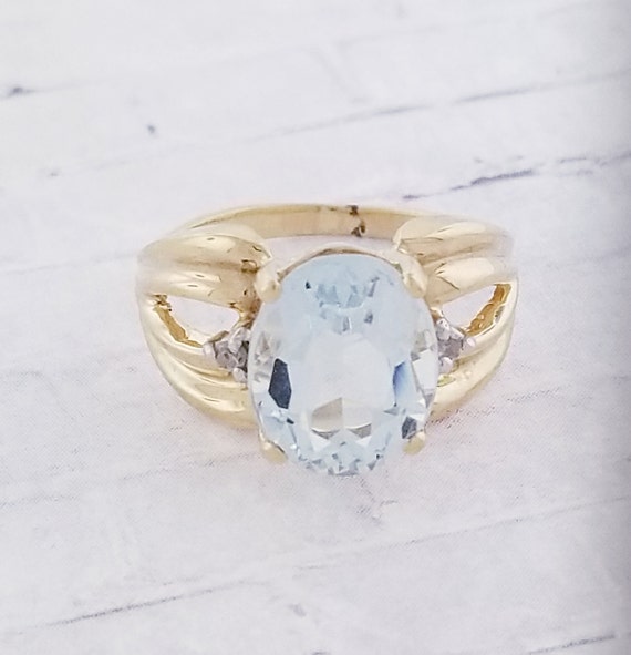 10k Yellow Gold Vintage Blue Topaz and Diamond Ri… - image 1