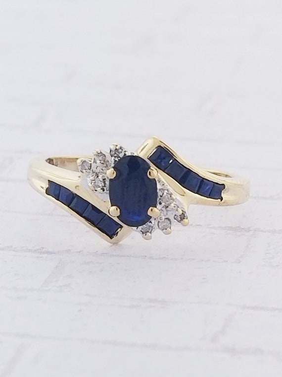 10k Yellow Gold Vintage Sapphire and Diamond Ring - image 1