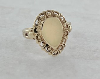 10k Yellow Gold Vintage Signet Ring