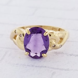 14k Yellow Gold Vintage Amethyst and Diamond Ring