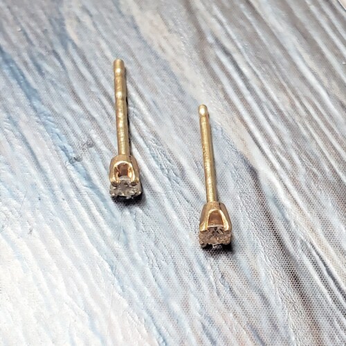 14k Yellow shops Gold Diamond Stud Earrings