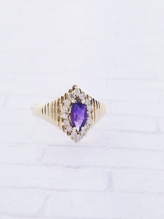 10k Yellow Gold Vintage Amethyst and Diamond Ring - image 3