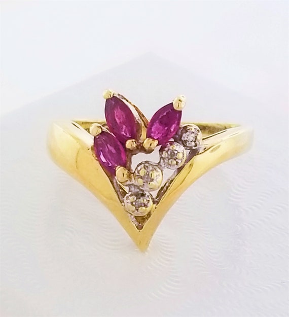 10k Yellow Gold Vintage Ruby and Diamond Ring - image 8