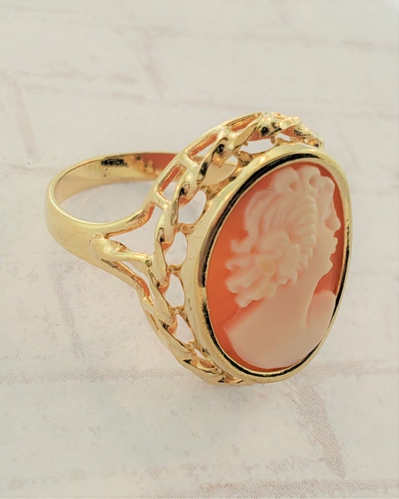 14k Yellow Gold Vintage Cameo Ring - image 5