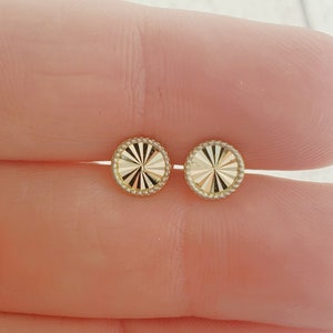 14k Yellow Gold Diamond Cut Round Stud Earrings
