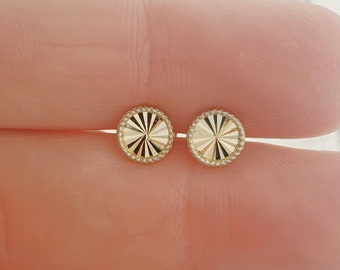 14k Yellow Gold Diamond Cut Round Stud Earrings