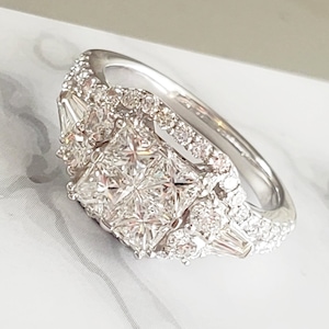 14k Weißgold Princess Cut und runder Diamant-Verlobungsring